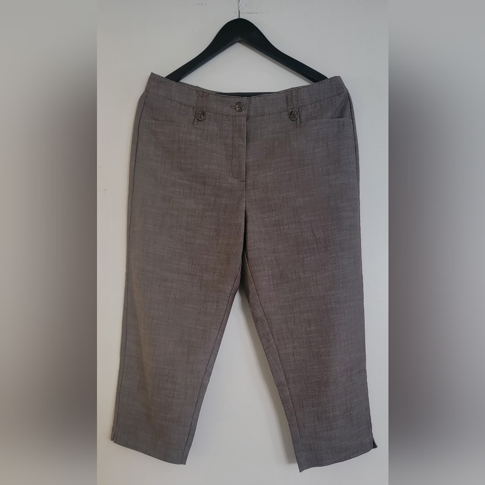 Capri pants